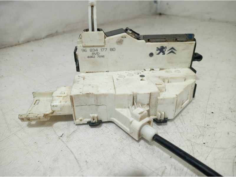 Recambio de cerradura puerta delantera derecha para peugeot 407 sport referencia OEM IAM 45387095 45387095 45387095