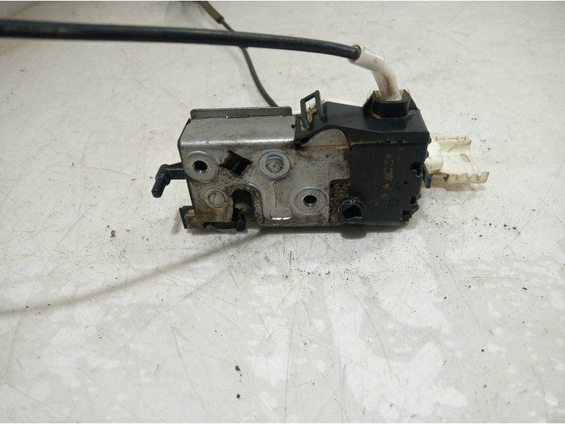 Recambio de cerradura puerta delantera derecha para peugeot 407 sport referencia OEM IAM 45387095 45387095 45387095