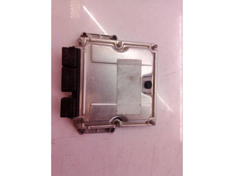 Recambio de centralita motor uce para peugeot 307 (s1) xr referencia OEM IAM 0281011081 0281011081 9647472780