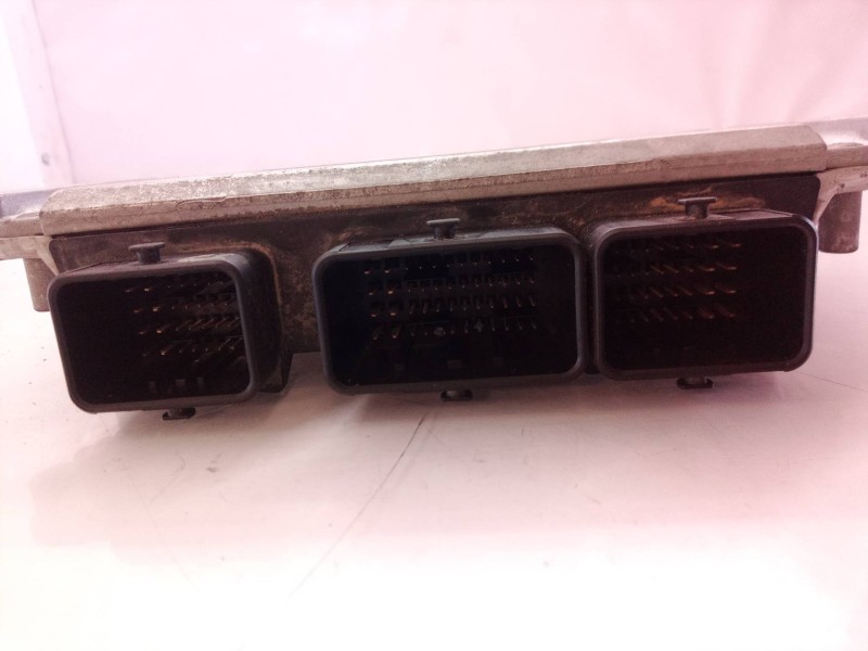 Recambio de centralita motor uce para peugeot 307 (s1) xr referencia OEM IAM 0281011081 0281011081 9647472780