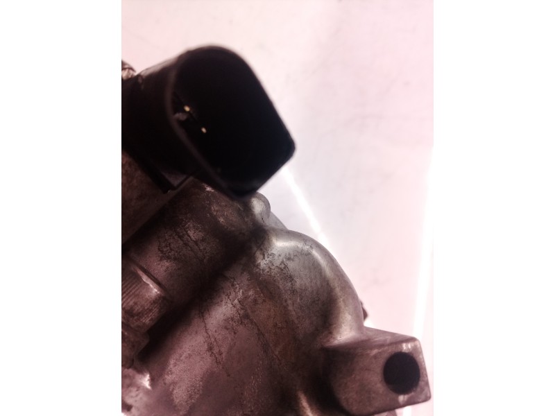 Recambio de compresor aire acondicionado para volkswagen golf v berlina (1k1) trendline referencia OEM IAM 1K0820803G 1K0820803 