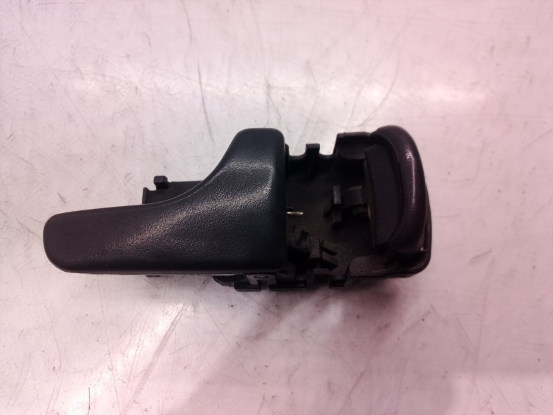 Recambio de maneta interior delantera derecha para nissan terrano/terrano.ii (r20) elegance referencia OEM IAM 806700F000  