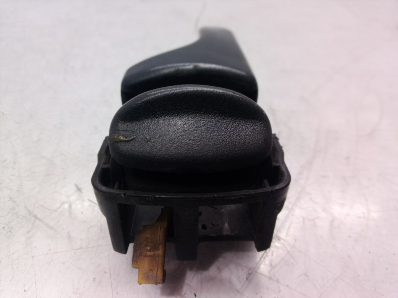 Recambio de maneta interior delantera izquierda para nissan terrano/terrano.ii (r20) elegance referencia OEM IAM 806710F000  