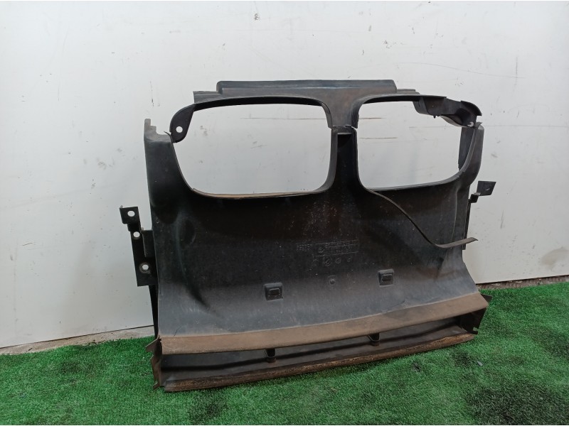 Recambio de panel frontal para bmw serie 3 berlina (e46) 318i referencia OEM IAM 8202831 8202831 8202831