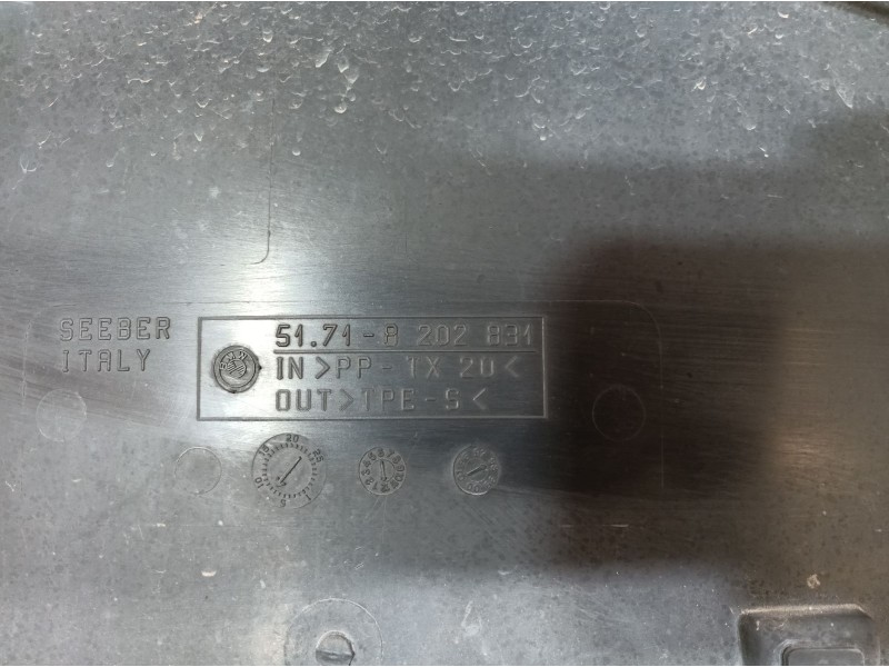 Recambio de panel frontal para bmw serie 3 berlina (e46) 318i referencia OEM IAM 8202831 8202831 8202831