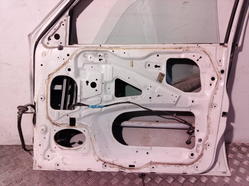 Recambio de puerta delantera derecha para nissan terrano/terrano.ii (r20) elegance referencia OEM IAM 801007F030  