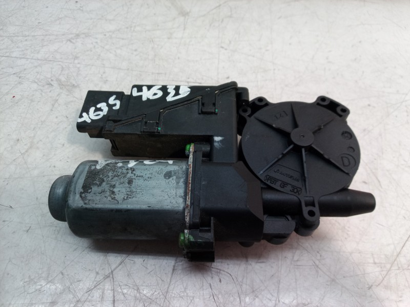 Recambio de motor elevalunas delantero izquierdo para renault laguna ii grandtour (kg0) dynamique referencia OEM IAM   