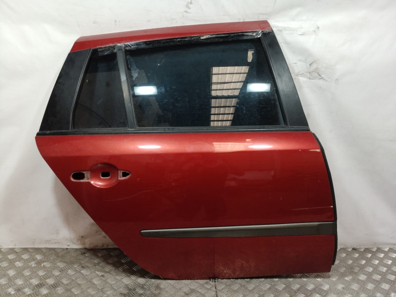 Recambio de puerta trasera derecha para renault laguna ii grandtour (kg0) dynamique referencia OEM IAM 7751471663 7751471663 775