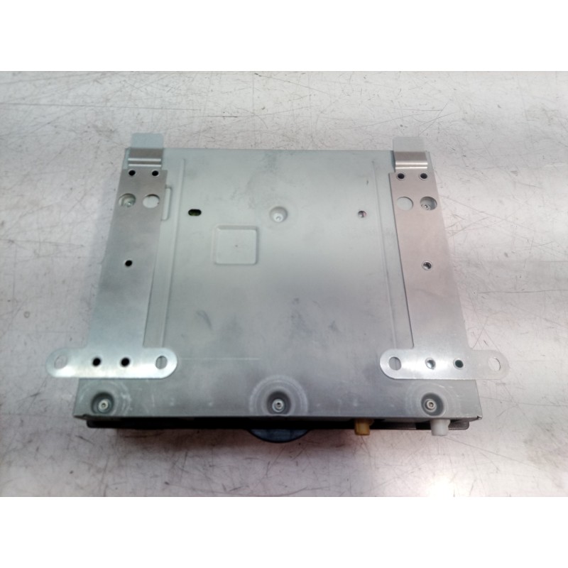 Recambio de sistema audio / radio cd para audi a8 (4e2) 3.7 quattro referencia OEM IAM 4E0035541 4E0035541 4E0910541