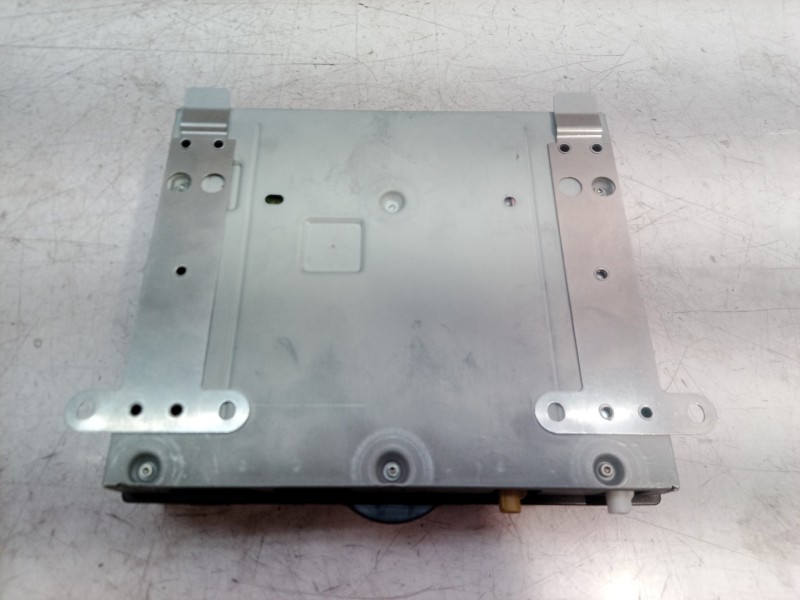 Recambio de sistema audio / radio cd para audi a8 (4e2) 3.7 quattro referencia OEM IAM 4E0035541 4E0035541 4E0910541