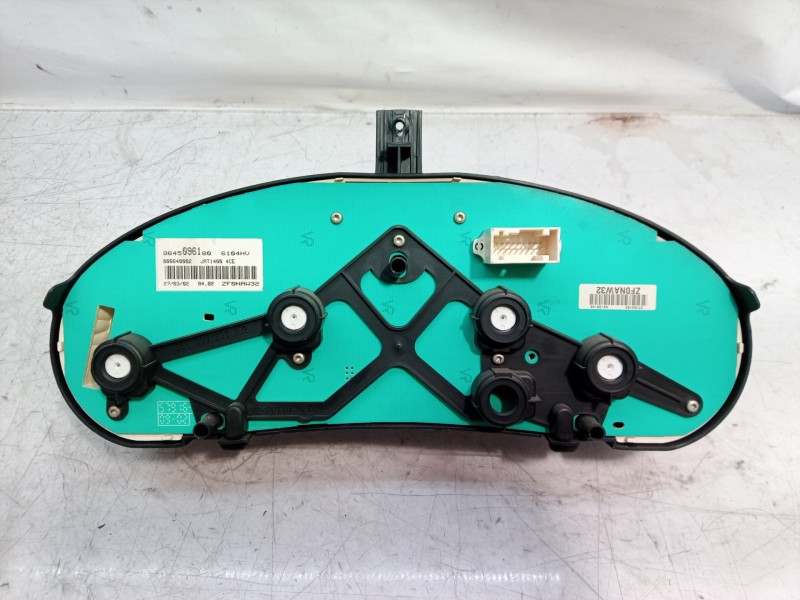 Recambio de cuadro instrumentos para peugeot 206 berlina e-music referencia OEM IAM 9645096180 9645096180 9645096180