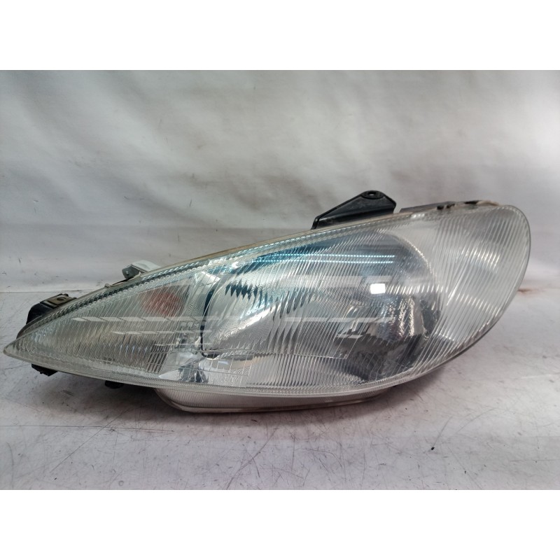 Recambio de faro izquierdo para peugeot 206 berlina e-music referencia OEM IAM 9640559580 9640559580 9640559580