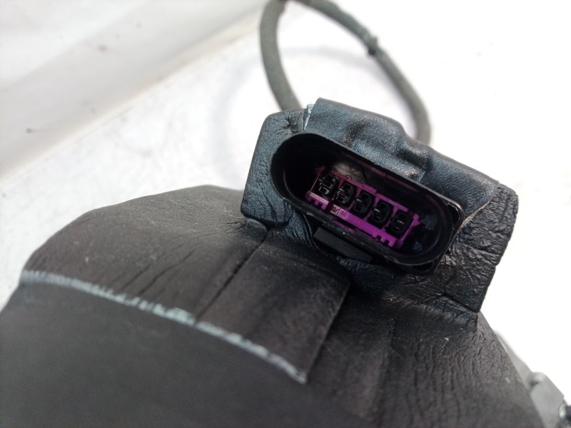 Recambio de cerradura maletero / porton para audi a8 (4e2) 3.7 quattro referencia OEM IAM 4E0827383 4E0827383 4E0827383