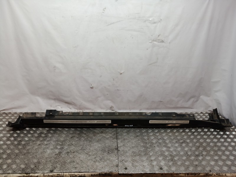 Recambio de estribos laterales para audi a8 (4e2) 3.7 quattro referencia OEM IAM   