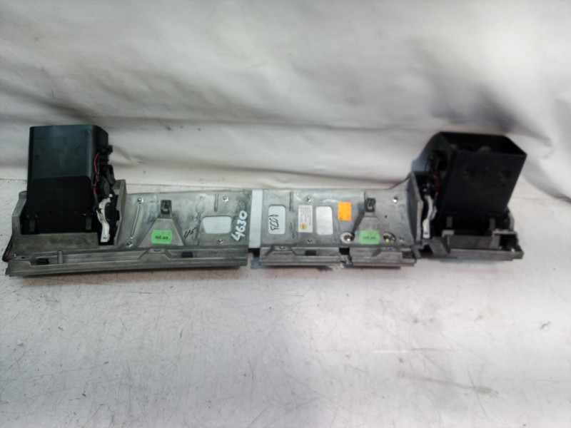 Recambio de aireador para audi a8 (4e2) 3.7 quattro referencia OEM IAM 4E1857186 4E1857186 4E0820952