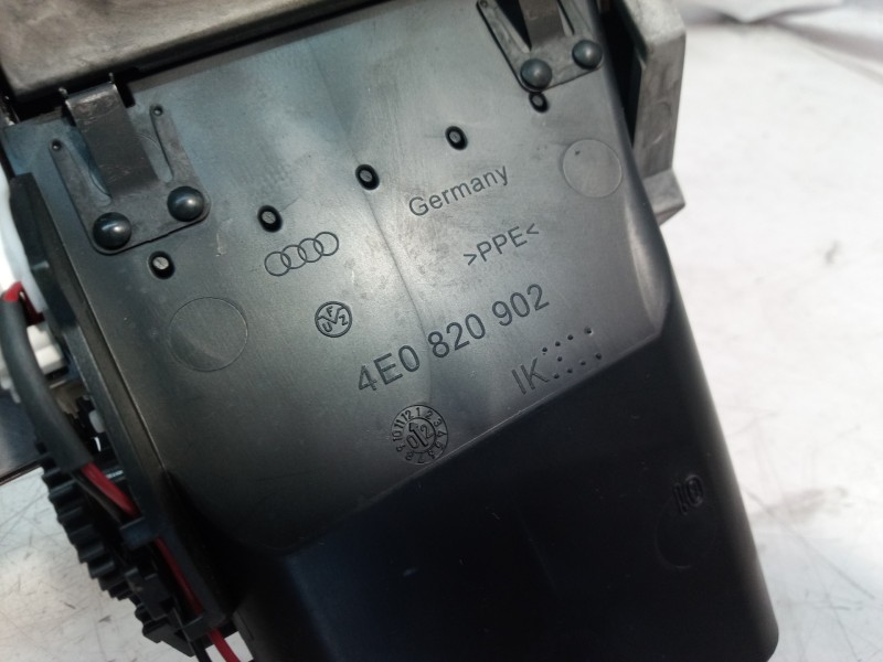 Recambio de aireador para audi a8 (4e2) 3.7 quattro referencia OEM IAM 4E1857186 4E1857186 4E0820952