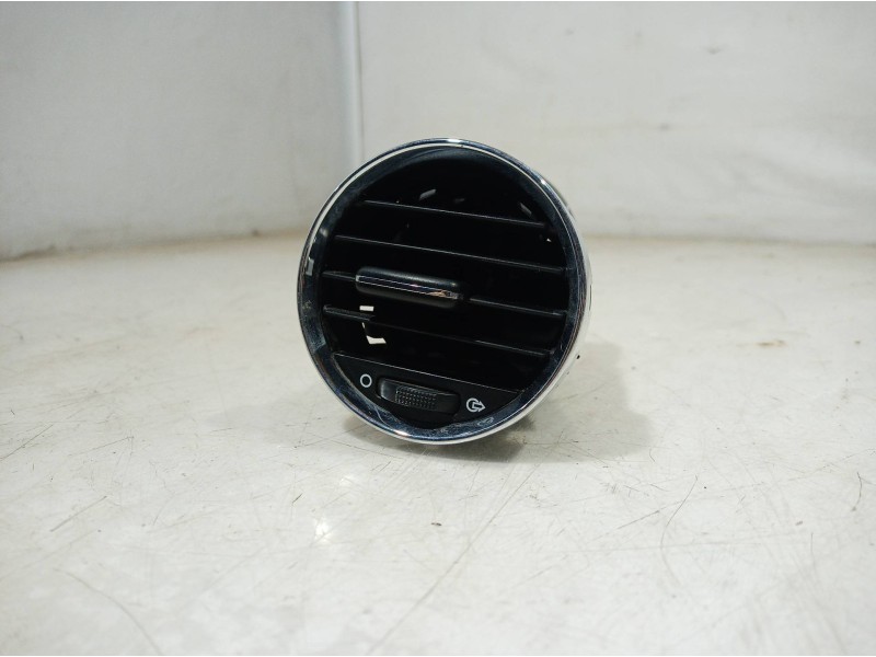 Recambio de rejilla aireadora para peugeot 5008 active referencia OEM IAM Y05201 Y05201 Y05201