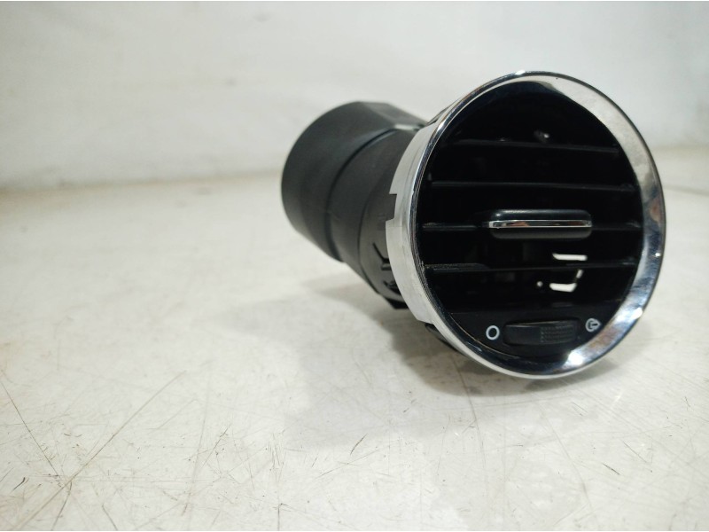 Recambio de rejilla aireadora para peugeot 5008 active referencia OEM IAM Y05201 Y05201 Y05201