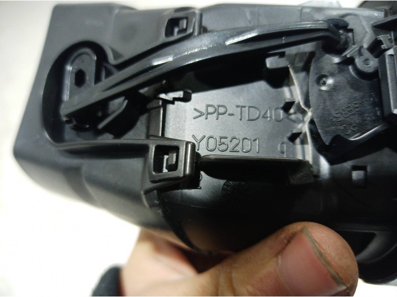 Recambio de rejilla aireadora para peugeot 5008 active referencia OEM IAM Y05201 Y05201 Y05201