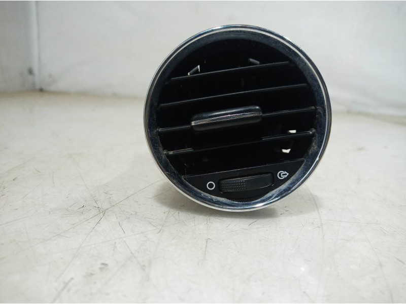 Recambio de rejilla aireadora para peugeot 5008 active referencia OEM IAM Y05201 Y05201 Y05201