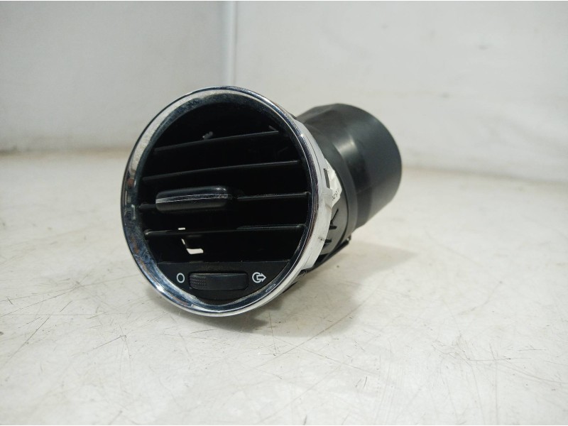 Recambio de rejilla aireadora para peugeot 5008 active referencia OEM IAM Y05201 Y05201 Y05201