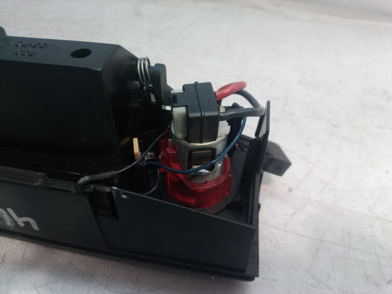 Recambio de cenicero para audi a8 (4e2) 3.7 quattro referencia OEM IAM 4E0857951 4E0857951 4E0857951