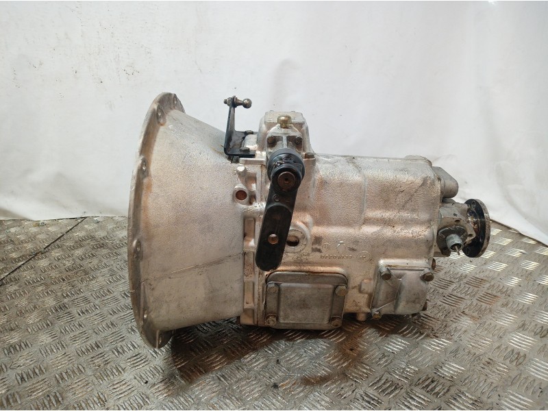 Recambio de caja cambios para nissan l-35.08 referencia OEM IAM 07701025 07701025 07701025