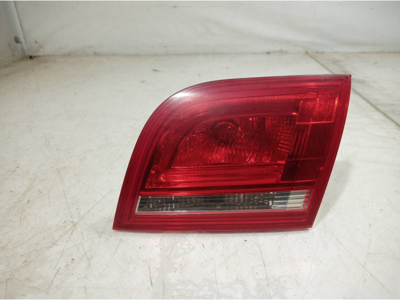 Recambio de piloto trasero derecho interior para audi a3 sportback (8p) 1.9 tdi attraction referencia OEM IAM 8P4945258 8P494525