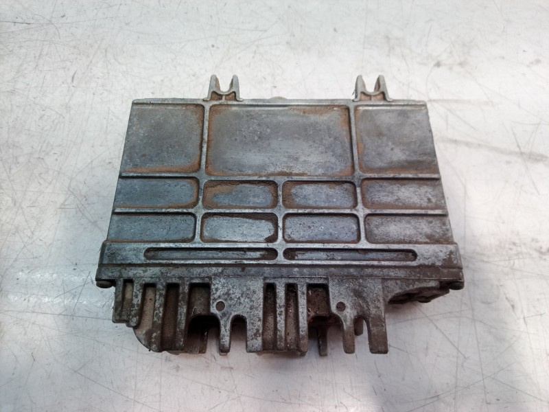 Recambio de centralita motor uce para seat ibiza (6k) básico referencia OEM IAM 6K0906027 6K0906027 0261204593