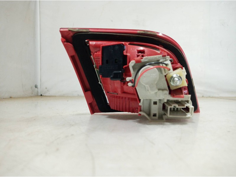 Recambio de piloto trasero derecho interior para audi a3 sportback (8p) 1.9 tdi attraction referencia OEM IAM 8P4945258 8P494525