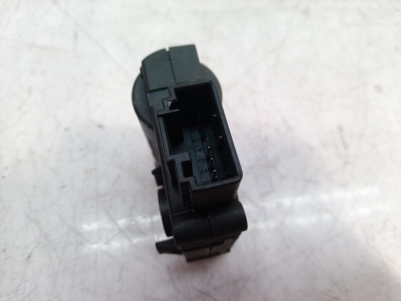 Recambio de valvula intercambio de calefaccion para audi a8 (4e2) 3.7 quattro referencia OEM IAM 0132801323 0132801323 4E0820511