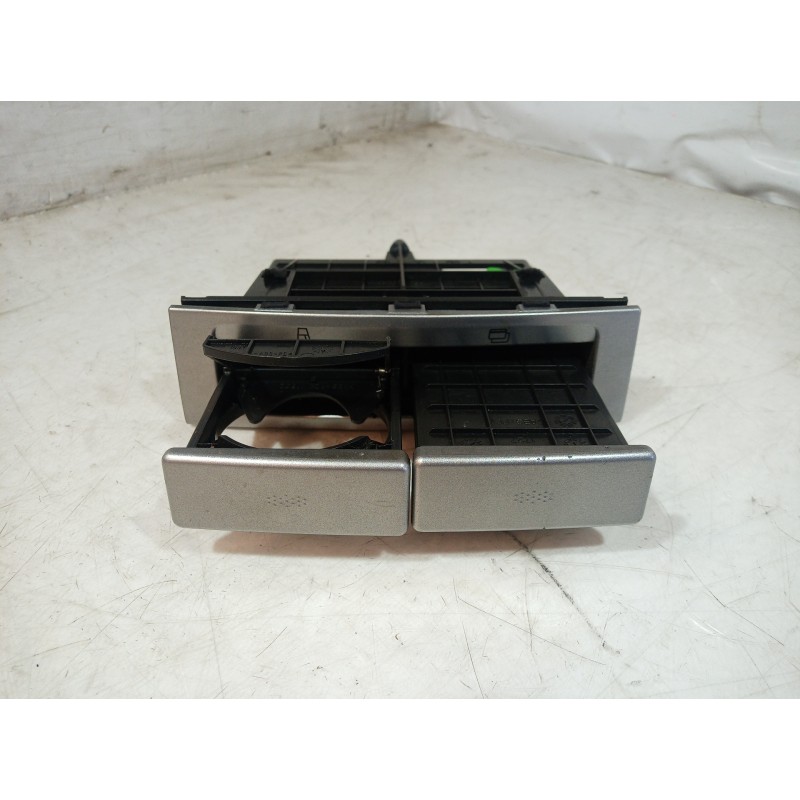 Recambio de cenicero para alfa romeo 147 (190) 1.9 jtd 120 collezione referencia OEM IAM 7352990590 7352990590 7352990590