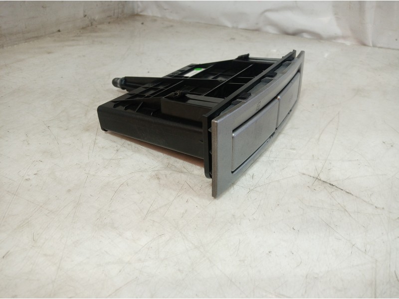 Recambio de cenicero para alfa romeo 147 (190) 1.9 jtd 120 collezione referencia OEM IAM 7352990590 7352990590 7352990590