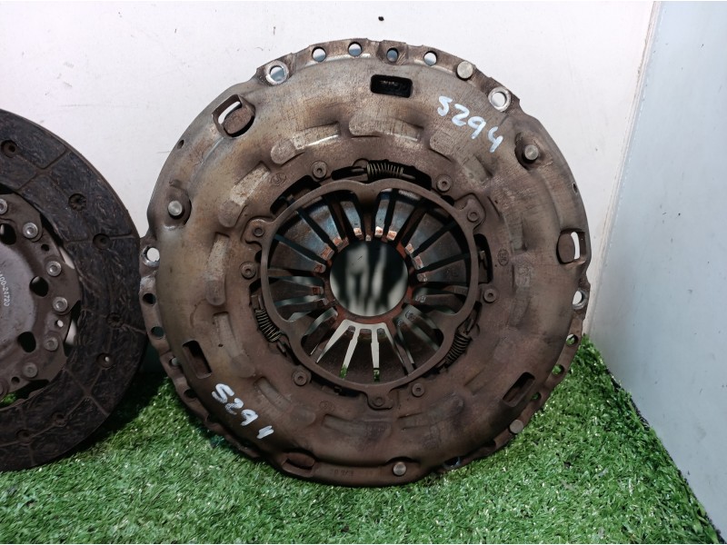 Recambio de kit embrague para kia cee´d emotion referencia OEM IAM 4110024720 4110024720 232002740