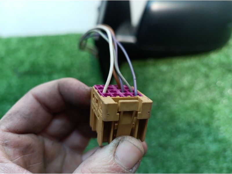 Recambio de retrovisor izquierdo para volkswagen polo (9n1) referencia OEM IAM   