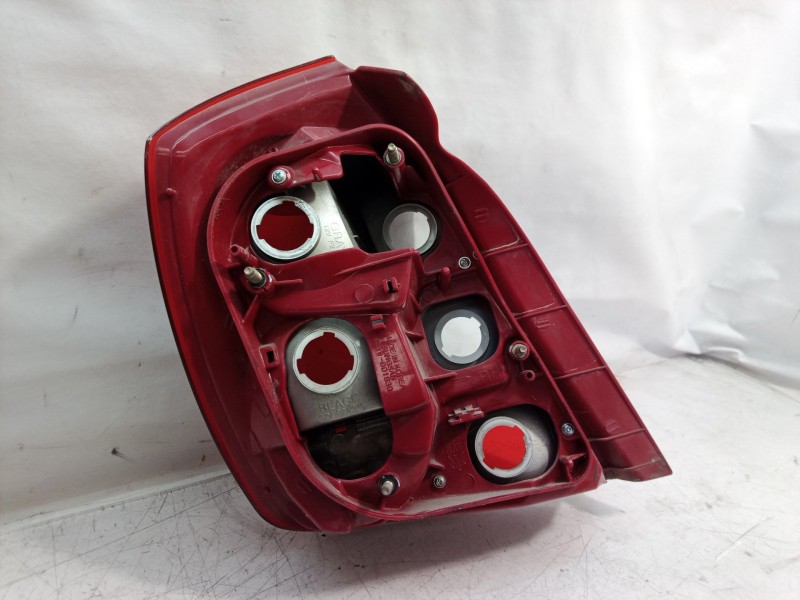 Recambio de piloto trasero derecho para daewoo nubira berlina se referencia OEM IAM   