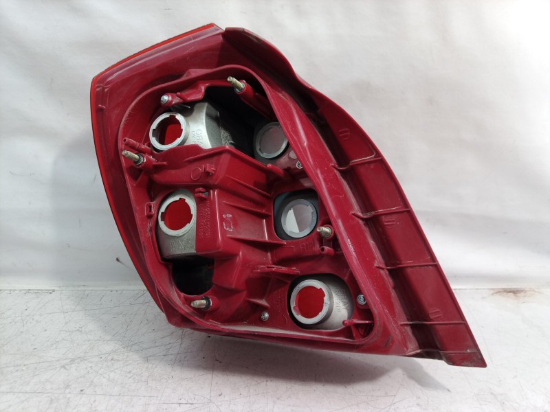 Recambio de piloto trasero derecho para daewoo nubira berlina se referencia OEM IAM   