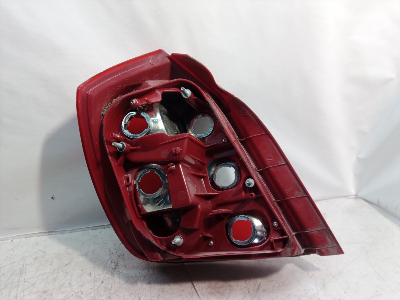 Recambio de piloto trasero izquierdo para daewoo nubira berlina se referencia OEM IAM   