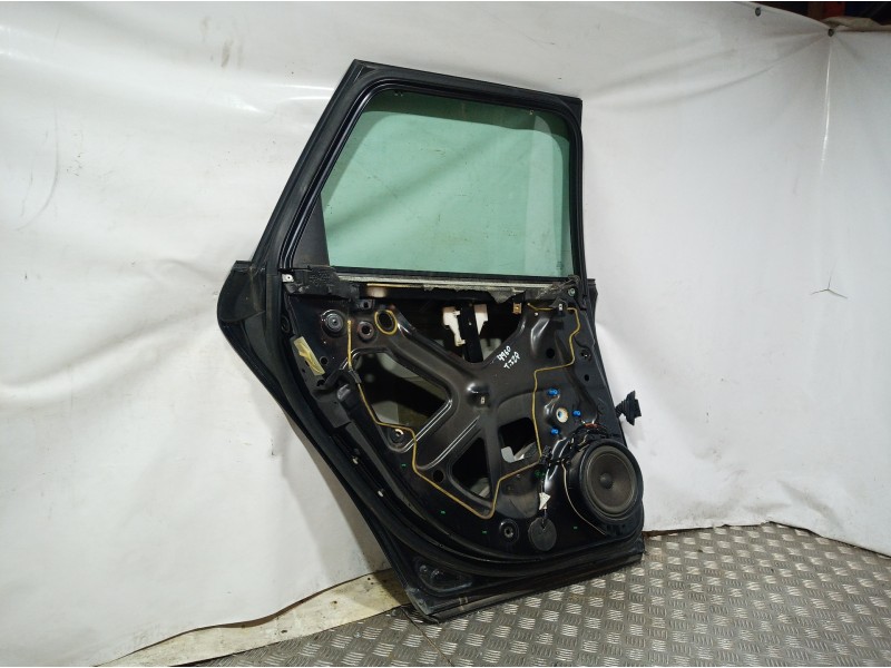 Recambio de puerta trasera izquierda para audi a4 avant (8e) 2.5 tdi (120kw) referencia OEM IAM   