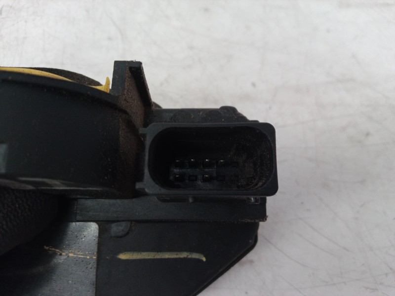 Recambio de cerradura puerta delantera izquierda para chevrolet aveo berlina hatchback ltz referencia OEM IAM 3023881LH2 3023881