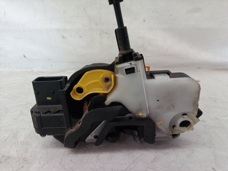 Recambio de cerradura puerta delantera izquierda para chevrolet aveo berlina hatchback ltz referencia OEM IAM 3023881LH2 3023881