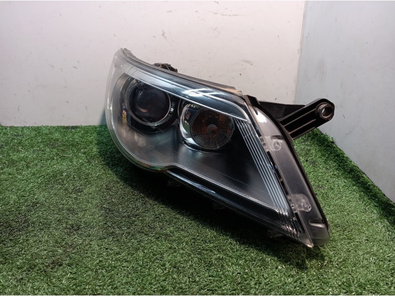 Recambio de faro xenon derecho para volkswagen tiguan (5n1) 2.0 tdi referencia OEM IAM 5N1941032K 5DV00900000 74696000AE