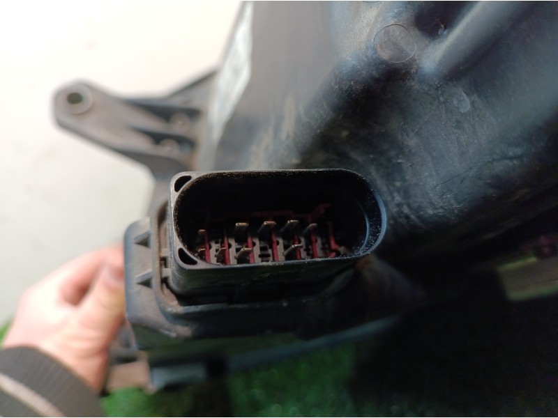 Recambio de faro xenon derecho para volkswagen tiguan (5n1) 2.0 tdi referencia OEM IAM 5N1941032K 5DV00900000 74696000AE