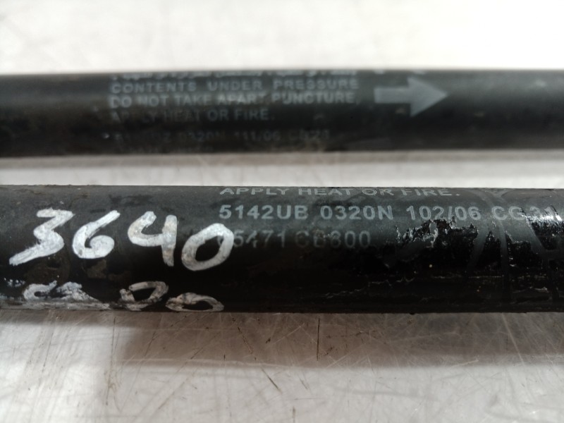 Recambio de amortiguadores capo para nissan murano (z50) básico referencia OEM IAM 5142UB0320N 5142UB0320N 5142UB0320