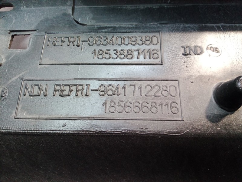 Recambio de panel frontal para peugeot 307 break / sw (s1) break xr referencia OEM IAM 1856668116 1856668116 1856668116