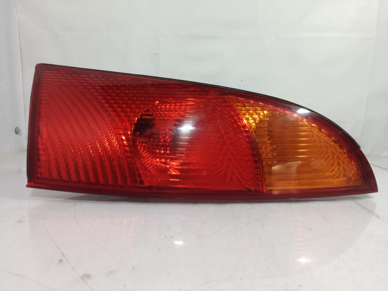 Recambio de piloto trasero derecho para ford focus berlina (cak) ambiente referencia OEM IAM 1M5113A602BA  