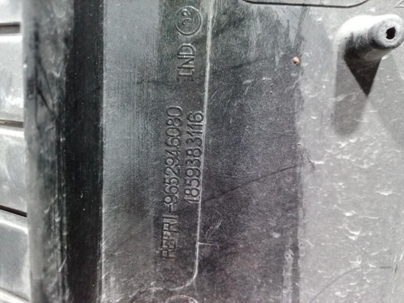 Recambio de panel frontal para subaru justy j10 (kad) 1200 referencia OEM IAM 9652946080 9652946080 9652946080