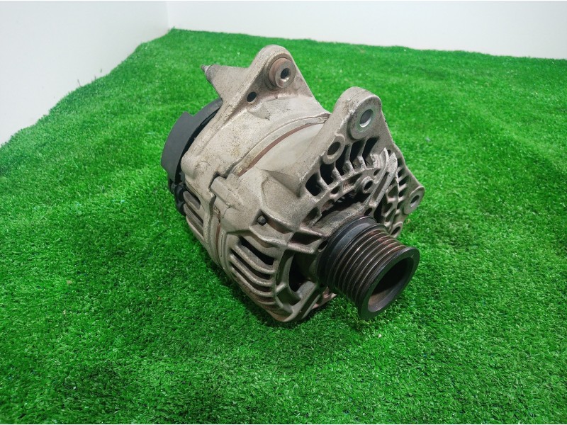 Recambio de alternador para volkswagen polo berlina (6n2) trendline referencia OEM IAM 037903025L 037903025L 0124315005