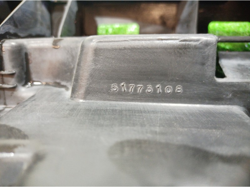 Recambio de panel frontal para fiat punto (199) easy referencia OEM IAM 51773108 51773108 51773108