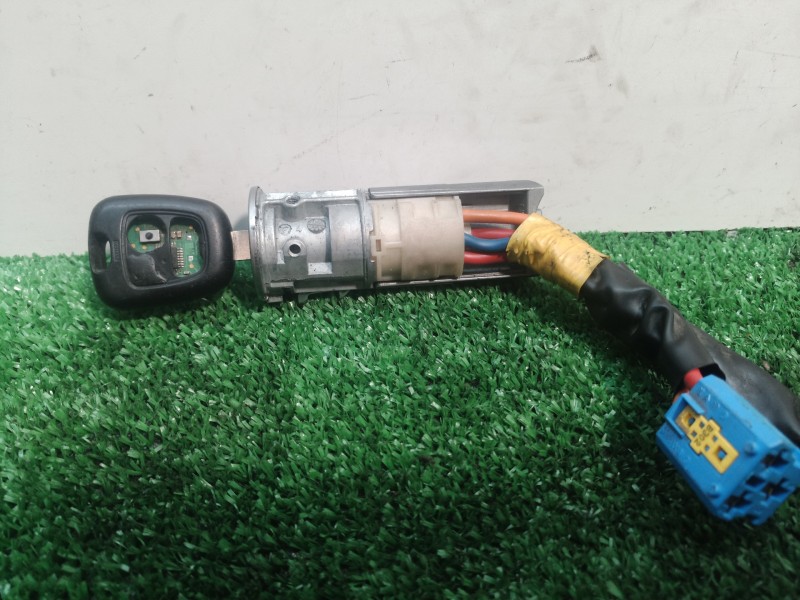 Recambio de conmutador de arranque para peugeot 206 berlina 1.4 referencia OEM IAM   